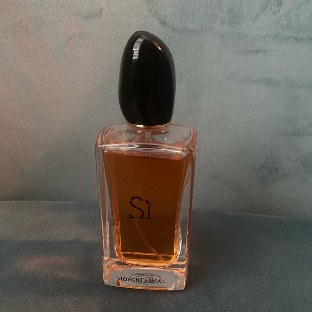 Armani Si Perfume